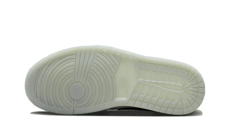 Air Jordan 1 Low Year of the Dragon - imagine 3