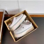 UGG Tazz Slipper Love 25 Baby Fog - imagine 5